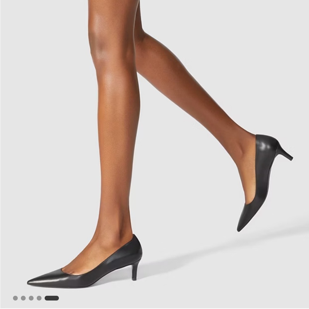 stuart weitzman 50 PUMP in size of 6